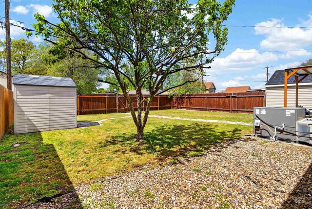 1323 S Vermont Avenue, Boise, ID 83706