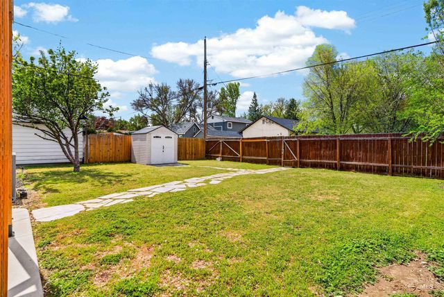 1323 S Vermont Avenue, Boise, ID 83706