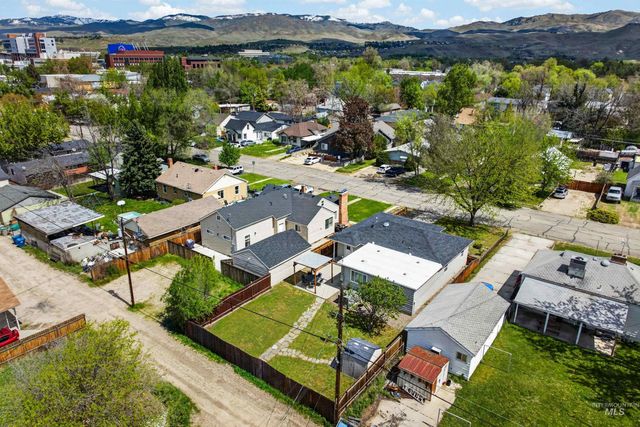 1323 S Vermont Avenue, Boise, ID 83706