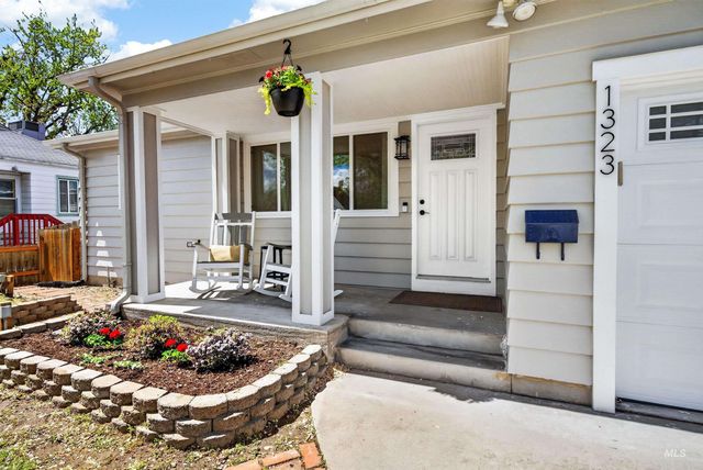 1323 S Vermont Avenue, Boise, ID 83706