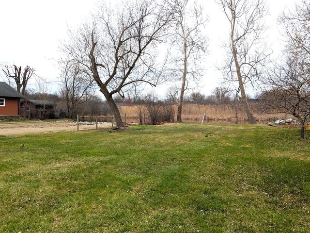 818 Sheridan Drive, Wauconda, IL 60084