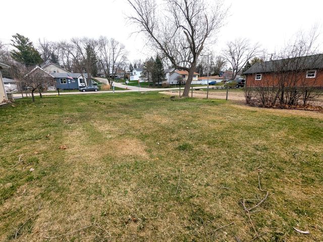 818 Sheridan Drive, Wauconda, IL 60084