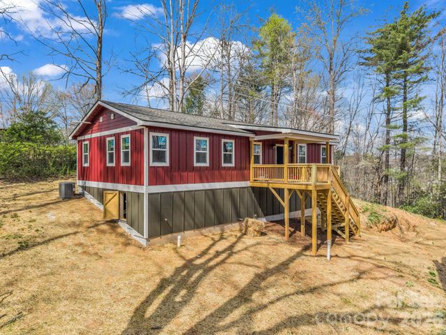 1458 Pickens Highway, Rosman, NC 28772