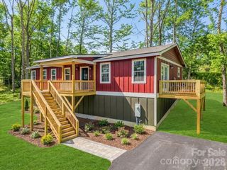 1458 Pickens Highway, Rosman, NC 28772