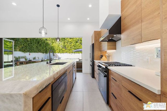 456 E Sonora Road, Palm Springs, CA 92264