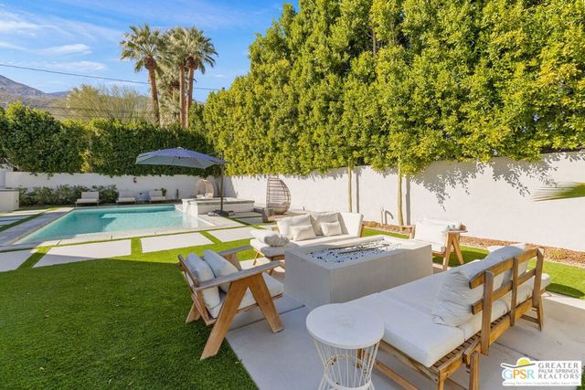 456 E Sonora Road, Palm Springs, CA 92264