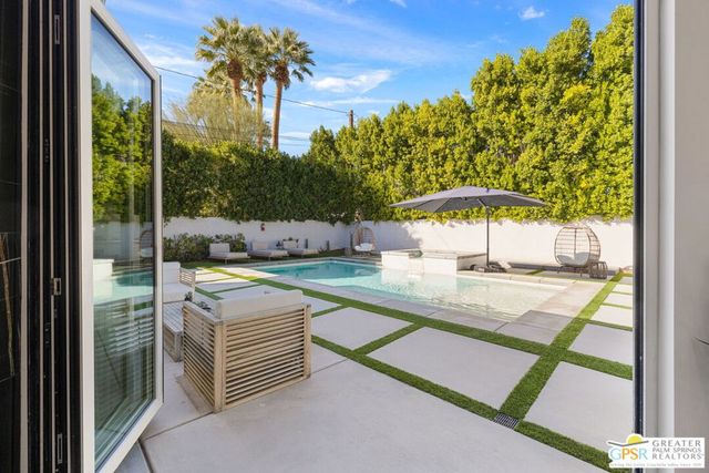 456 E Sonora Road, Palm Springs, CA 92264