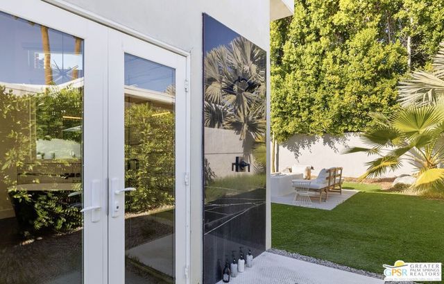 456 E Sonora Road, Palm Springs, CA 92264