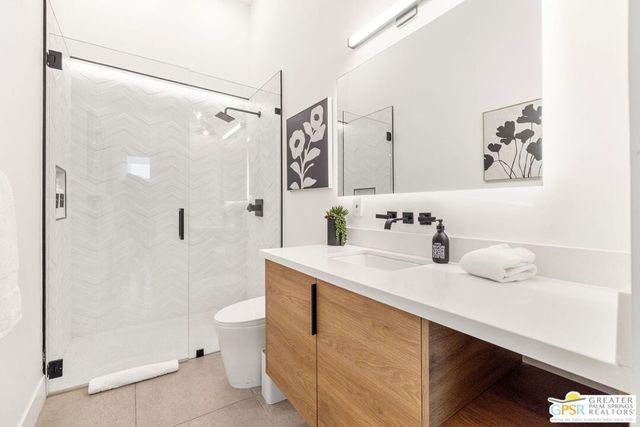 456 E Sonora Road, Palm Springs, CA 92264