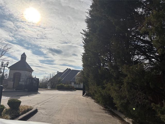 7409 Waters Edge Court, The Colony, TX 75056