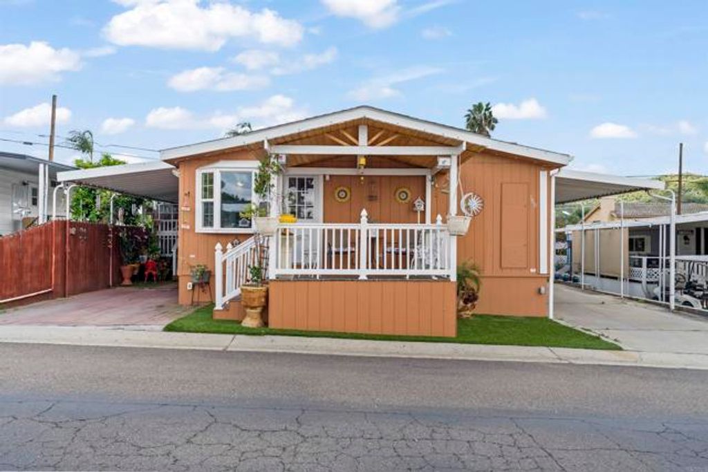 14215 Pecan Park 100, El Cajon, CA 92021