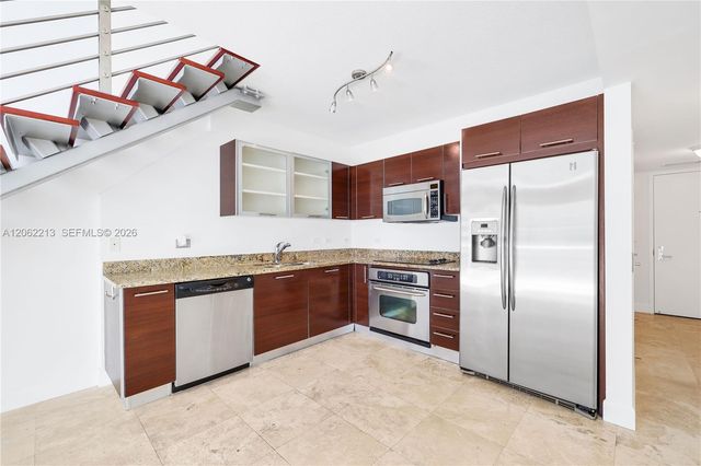 41 SE 5th St 906, Miami, FL 33131