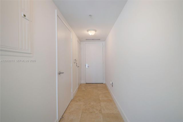 41 SE 5th St 906, Miami, FL 33131