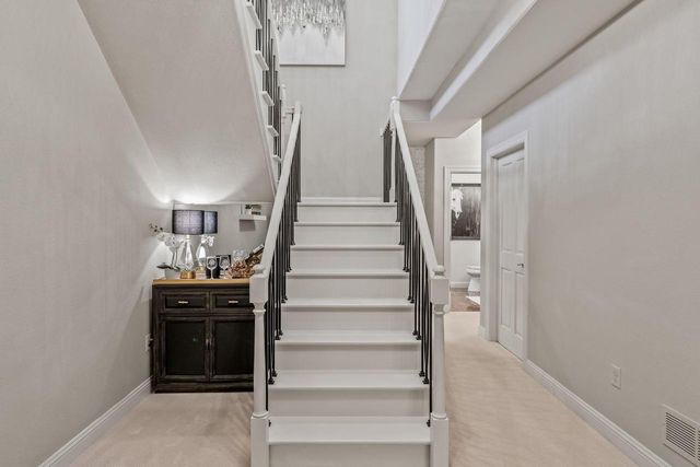 21905 W North AVENUE, Brookfield, WI 53045