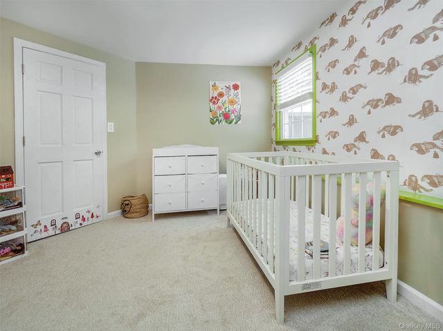 16 Underhill Road, Glen Head, NY 11545