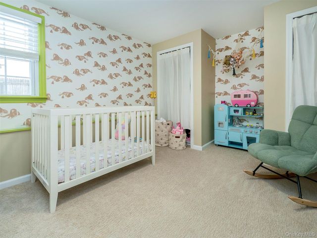 16 Underhill Road, Glen Head, NY 11545