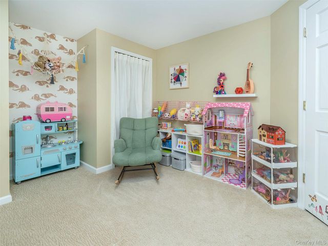 16 Underhill Road, Glen Head, NY 11545