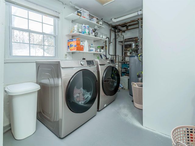 16 Underhill Road, Glen Head, NY 11545