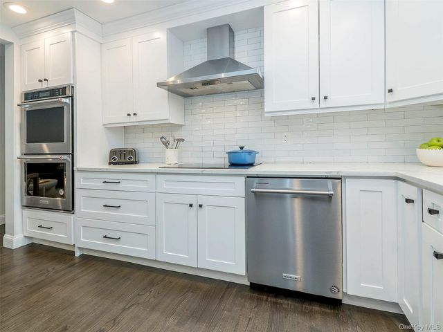 16 Underhill Road, Glen Head, NY 11545