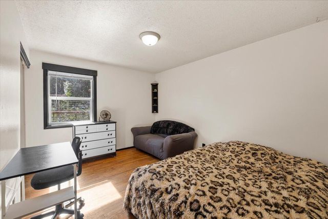 1408 Siskiyou Boulevard, Medford, OR 97504