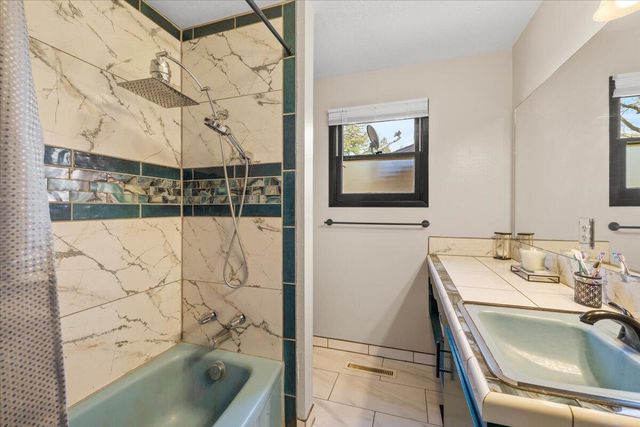 1408 Siskiyou Boulevard, Medford, OR 97504