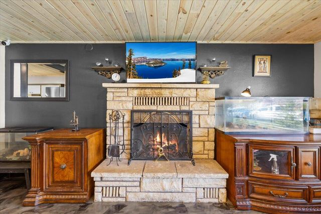 1408 Siskiyou Boulevard, Medford, OR 97504