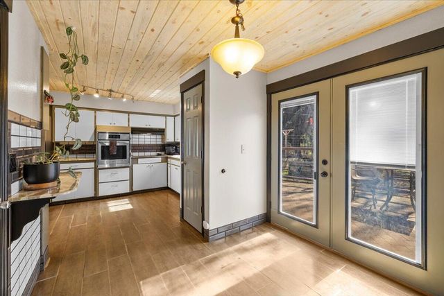 1408 Siskiyou Boulevard, Medford, OR 97504