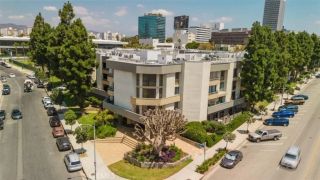 750 S Spaulding Avenue 215, Los Angeles, CA 90036