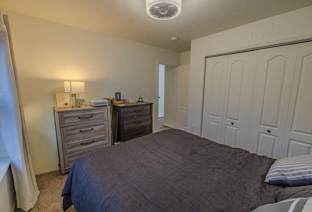 185 Pin Oak Court, Hollister, MO 65672