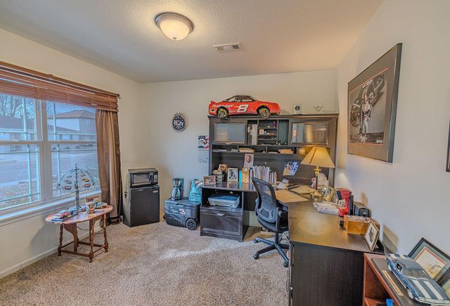 185 Pin Oak Court, Hollister, MO 65672