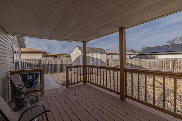 185 Pin Oak Court, Hollister, MO 65672