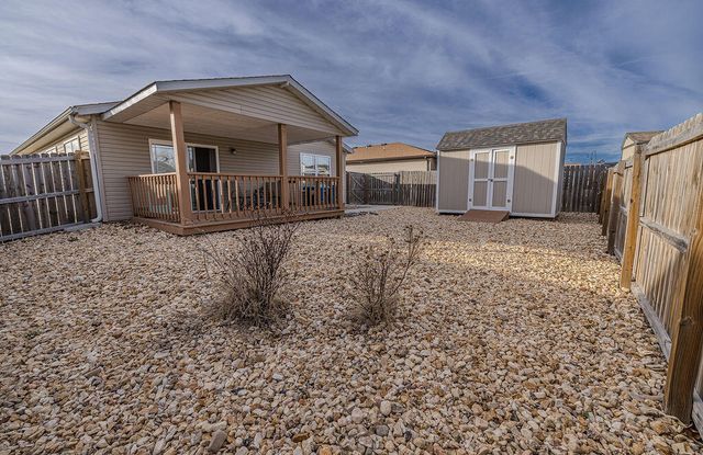 185 Pin Oak Court, Hollister, MO 65672