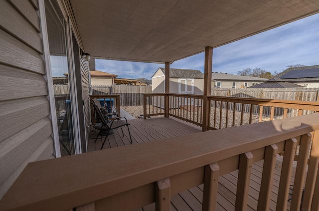 185 Pin Oak Court, Hollister, MO 65672