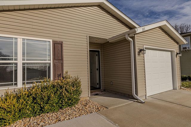 185 Pin Oak Court, Hollister, MO 65672