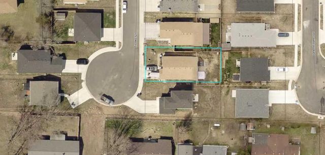 185 Pin Oak Court, Hollister, MO 65672