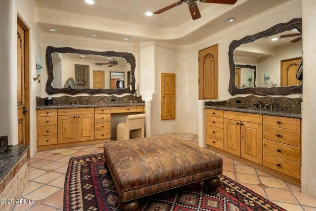 5526 E ROADRUNNER Road, Paradise Valley, AZ 85253