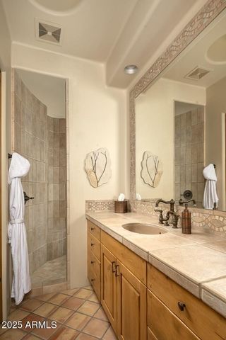 5526 E ROADRUNNER Road, Paradise Valley, AZ 85253