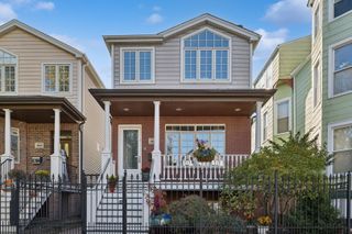 1925 W Berenice Avenue, Chicago, IL 60613