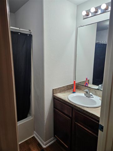 5614 Straight Way, Houston, TX 77339