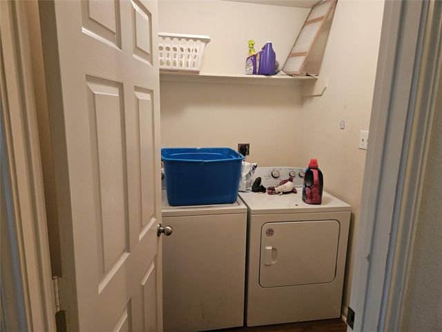 5614 Straight Way, Houston, TX 77339