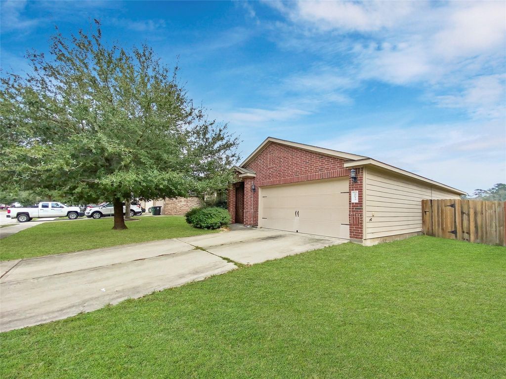5614 Straight Way, Houston, TX 77339