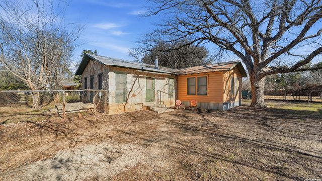 964 N Union Ave, New Braunfels, TX 78130