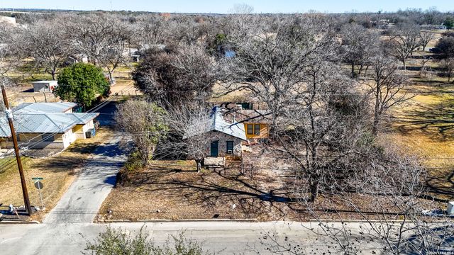 964 N Union Ave, New Braunfels, TX 78130