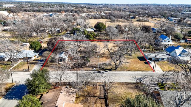 964 N Union Ave, New Braunfels, TX 78130