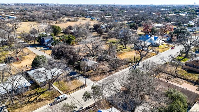 964 N Union Ave, New Braunfels, TX 78130