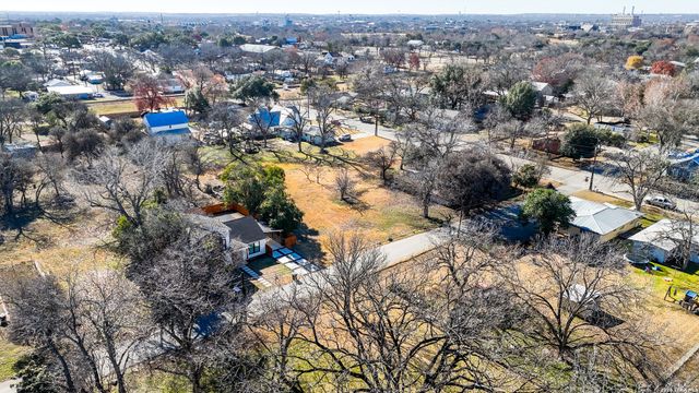 964 N Union Ave, New Braunfels, TX 78130