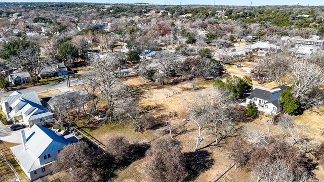 964 N Union Ave, New Braunfels, TX 78130