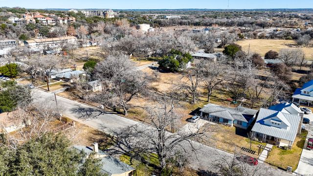 964 N Union Ave, New Braunfels, TX 78130