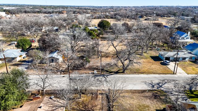 964 N Union Ave, New Braunfels, TX 78130