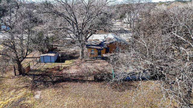 964 N Union Ave, New Braunfels, TX 78130